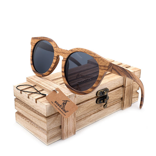 Wayfarer style Wood frame Round lenses Sunglasses